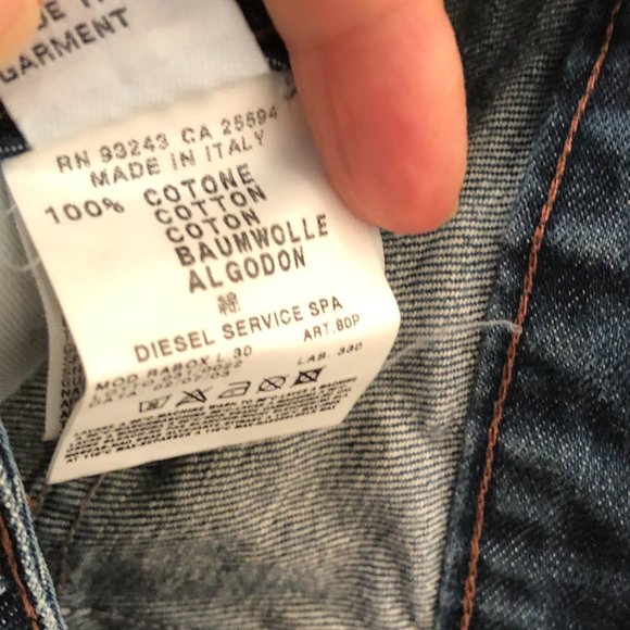 Diesel men lightly distressed jeans, fly buttons, 30 - Picture 11 of 11